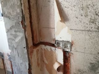 水、电管开槽施工