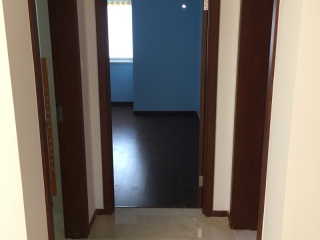 套装门、踢脚线安装