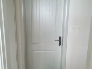 成品门及墙纸铺贴