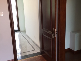 成品门及墙纸铺贴