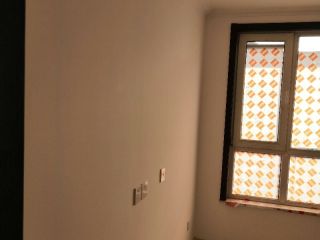 成品门及墙纸铺贴
