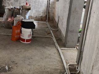 水、电管开槽施作