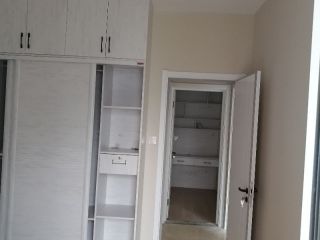 成品门及墙纸铺贴
