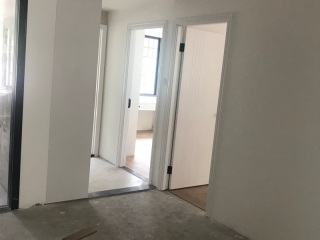 成品门及墙纸铺贴