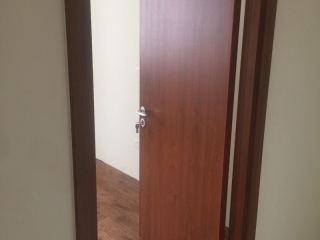 成品门及墙纸铺贴
