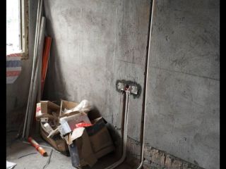 水、电管开槽施作