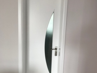 成品门及墙纸铺贴