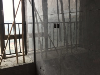 厨房、卫生间墙砖施作