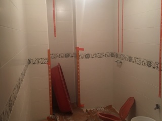 地砖铺贴及地面找平施作