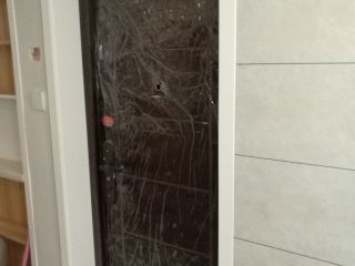 成品门及墙纸铺贴