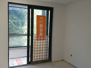 墙、顶面乳胶漆