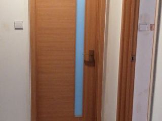 成品门及墙纸铺贴