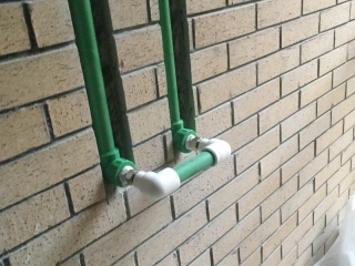 水、电管开槽施作