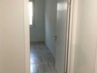 成品门及墙纸铺贴