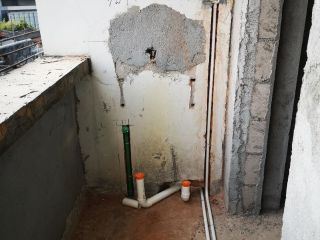 水、电管开槽施作