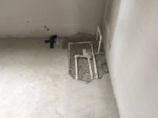 水、电管开槽施作