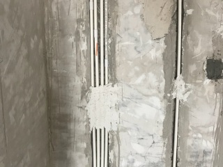 强、弱电路穿线施作