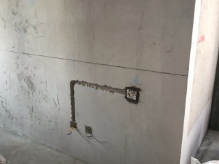 水、电管开槽施作