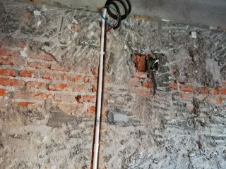 强、弱电路穿线施作