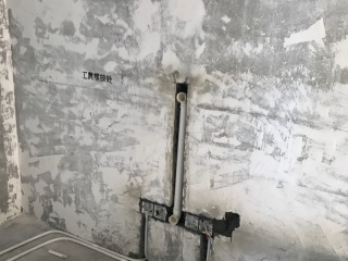 水、电管开槽施工