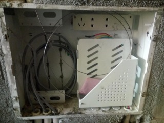 强、弱电路穿线施作