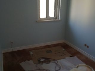 套装门、踢脚线安装