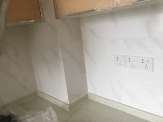 厨房、卫生间墙砖施作