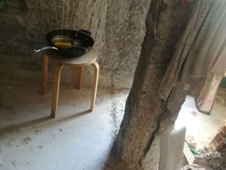 水、电管开槽施作