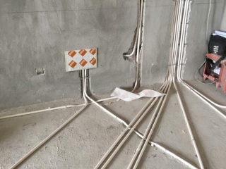 水电线管开槽施工