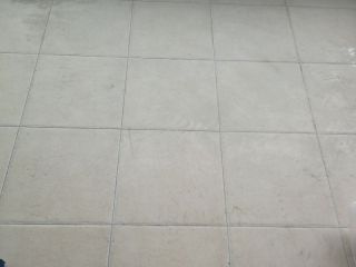 地砖铺贴及地面找平施作