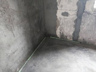 地砖铺贴及地面找平施作