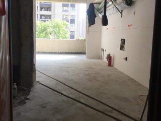 水、电管开槽施工
