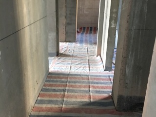 地砖铺贴及地面找平施作
