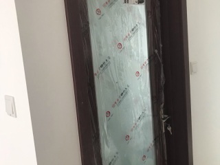 套装门、踢脚线安装