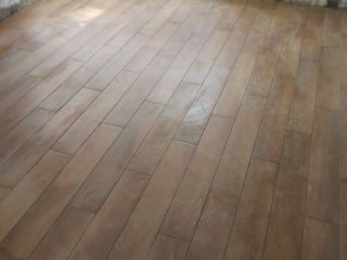 地砖铺贴及地面找平施作