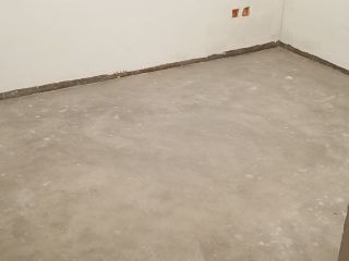 地砖铺贴及地面找平施作