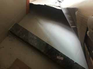 地砖铺贴及地面找平施作