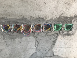 水、电管开槽施作