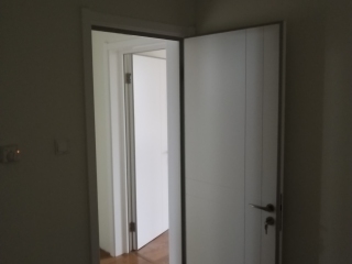 成品门及墙纸铺贴