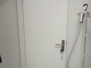 成品门及墙纸铺贴