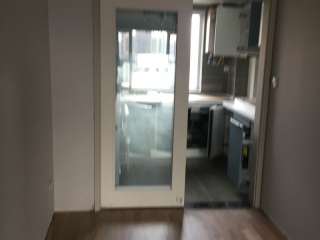 成品门及墙纸铺贴