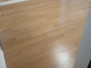 实木复合地板铺设