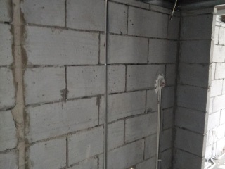 强、弱电路穿线施作