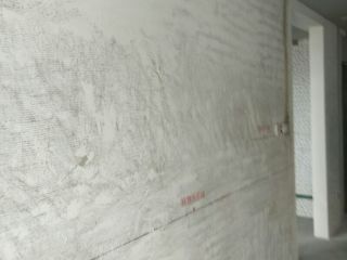 现场背景墙及隔墙施作