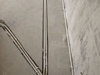 水、电管开槽施作