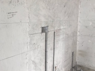 水、电管开槽施作
