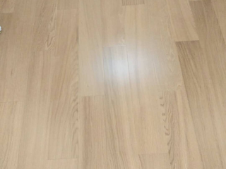 实木复合地板铺设