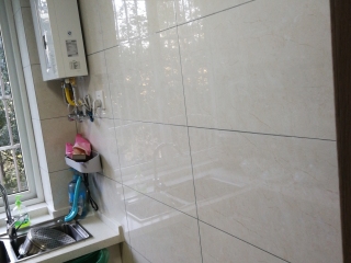 厨房、卫生间墙砖施作