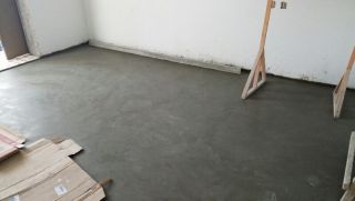 地砖铺贴及地面找平施作