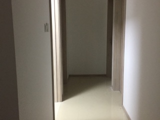 套装门、踢脚线安装
